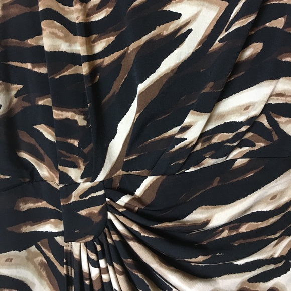 Enfocus Size 18W Tiger Print Faux Wrap Dress - Picture 3 of 6